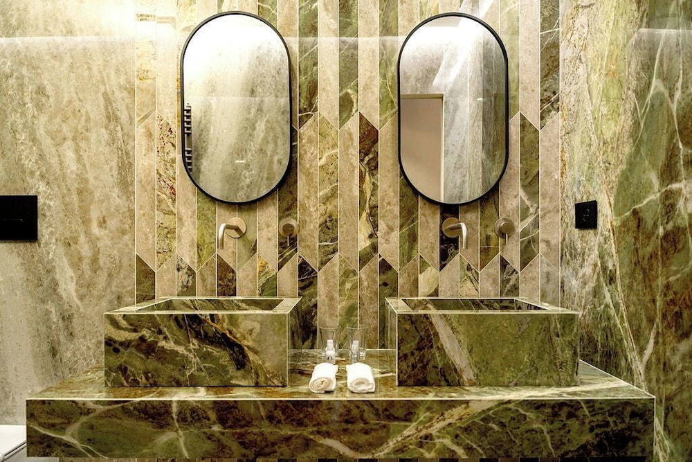 Superior Double Or Twin Room, City View