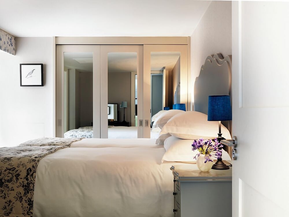 Grand Apartment, 2 Bedrooms photo 2