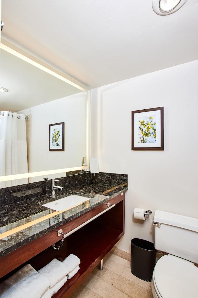 Junior Suite, 1 Bedroom, Corner - Photo 6