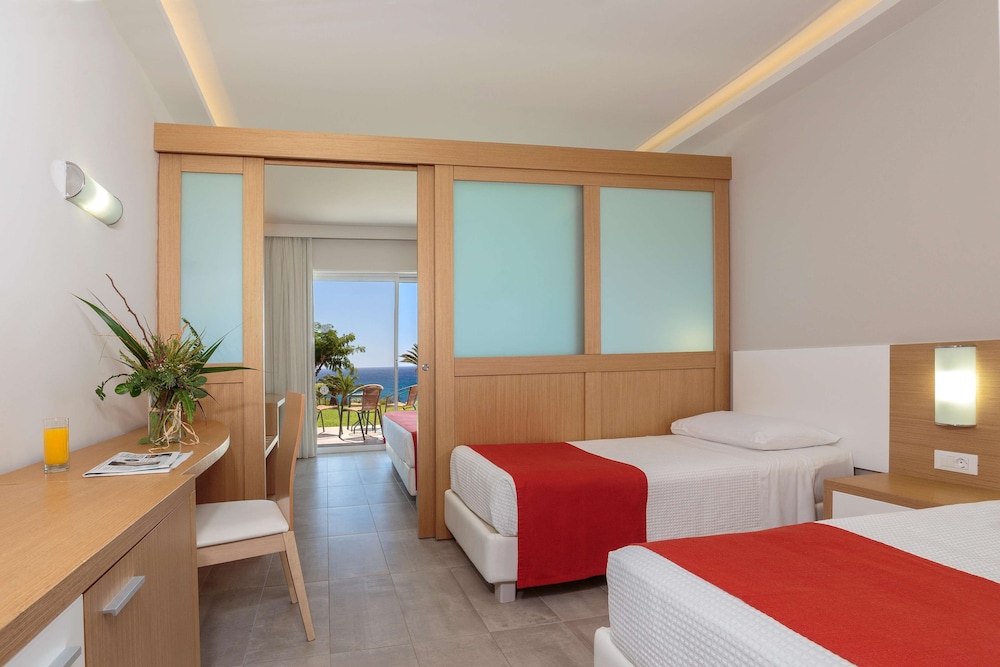 Family Room, Sea View photo 3