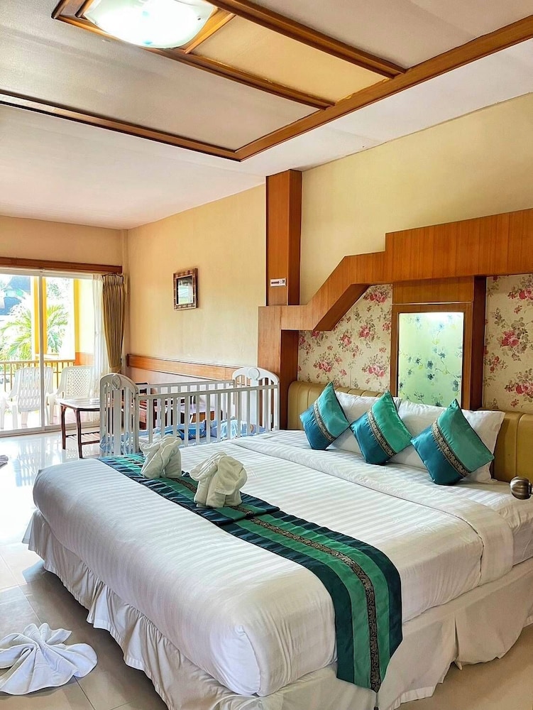 Superior Double Room with Pool View photo 2