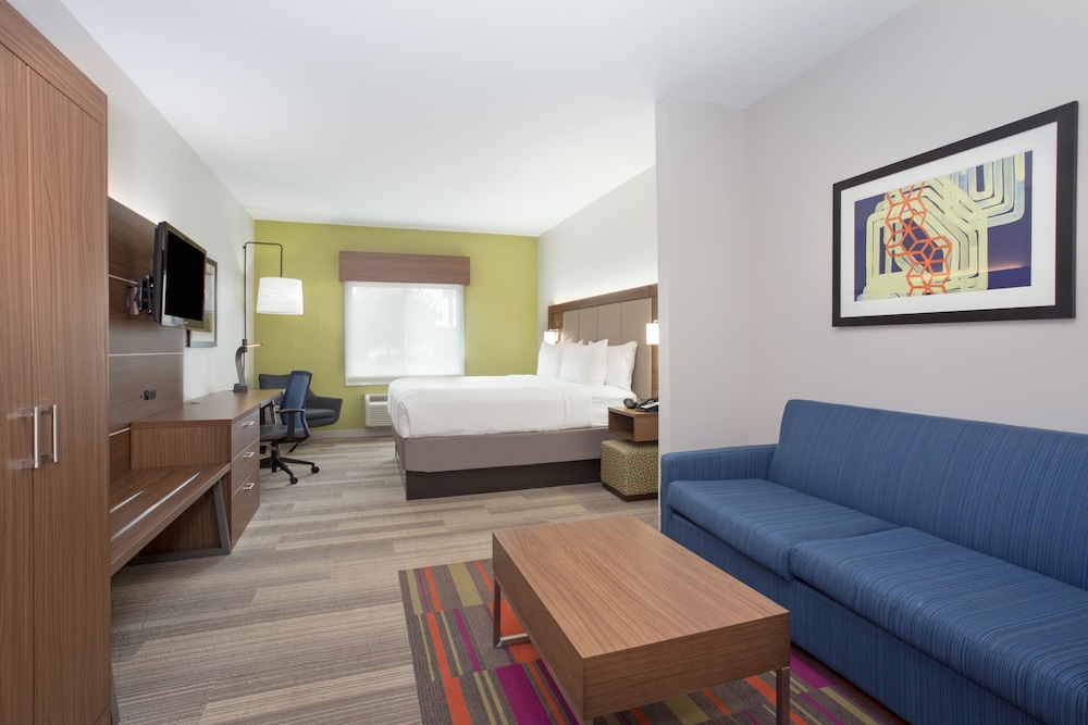Suite, 1 King Bed (Leisure) - Photo 2