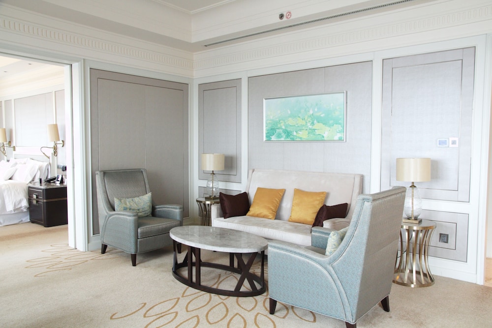 Deluxe Suite, 1 Bedroom, City View