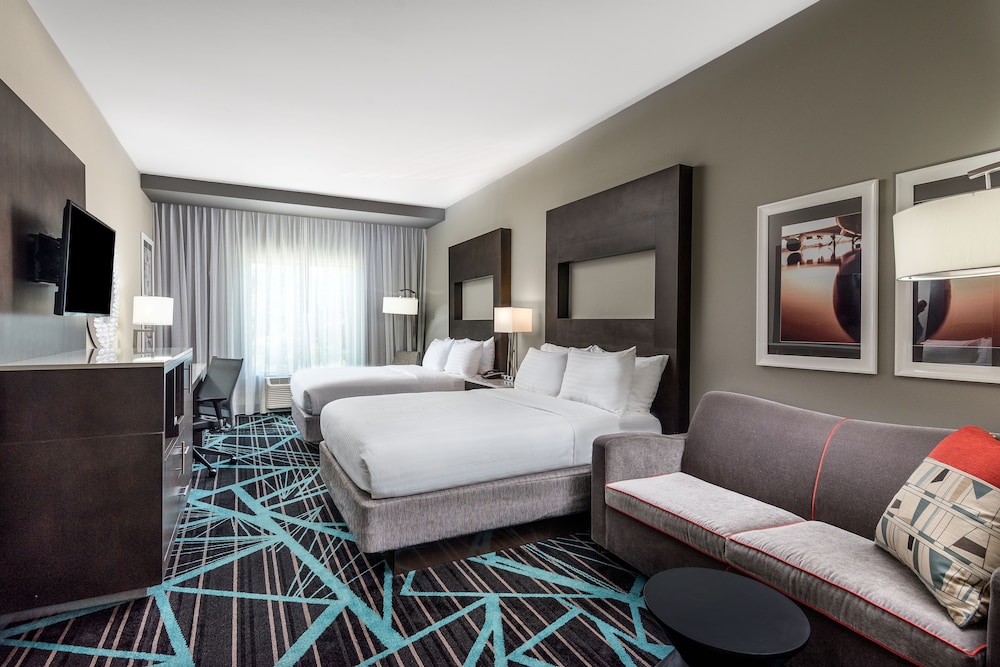 Standard Room, Multiple Beds photo 1
