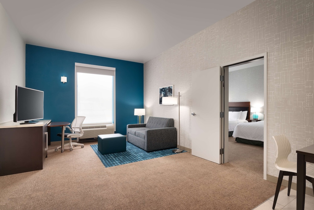 Suite, 2 Queen Beds, Accessible, Bathtub photo 1