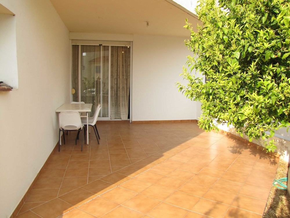 Apartment, 1 Bedroom, Pool Access photo 2
