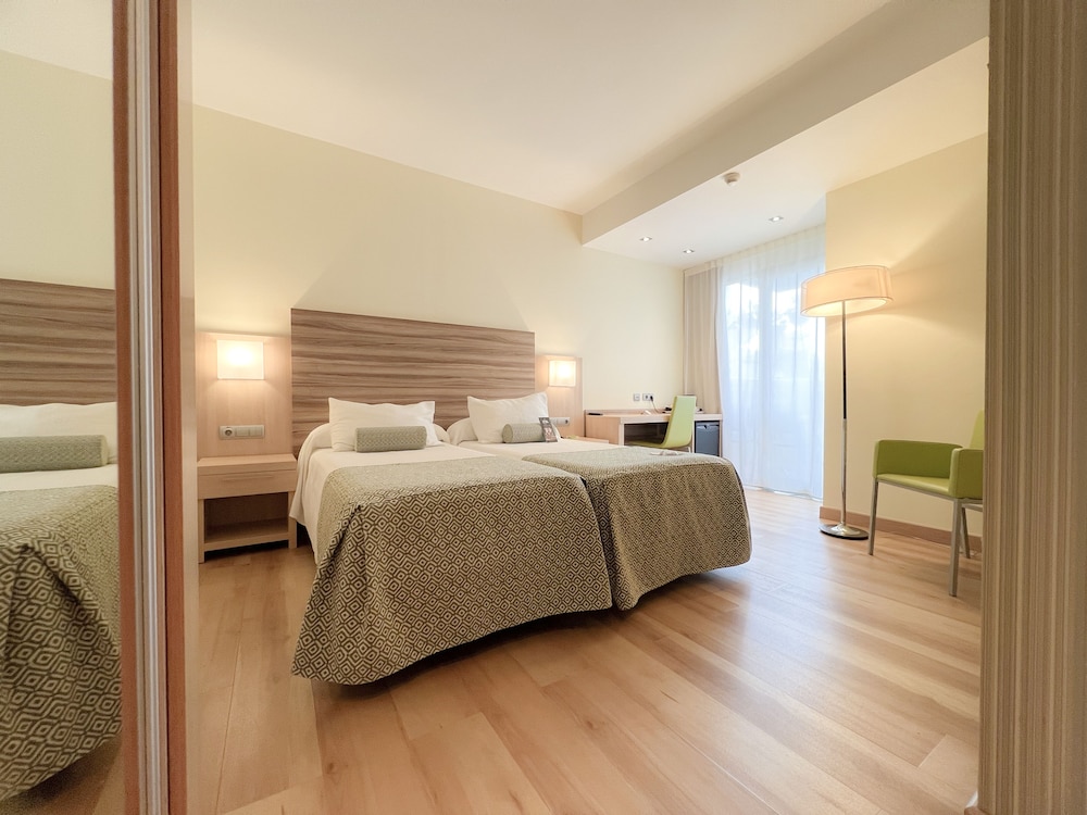 Double Room, Accessible (2 beds)