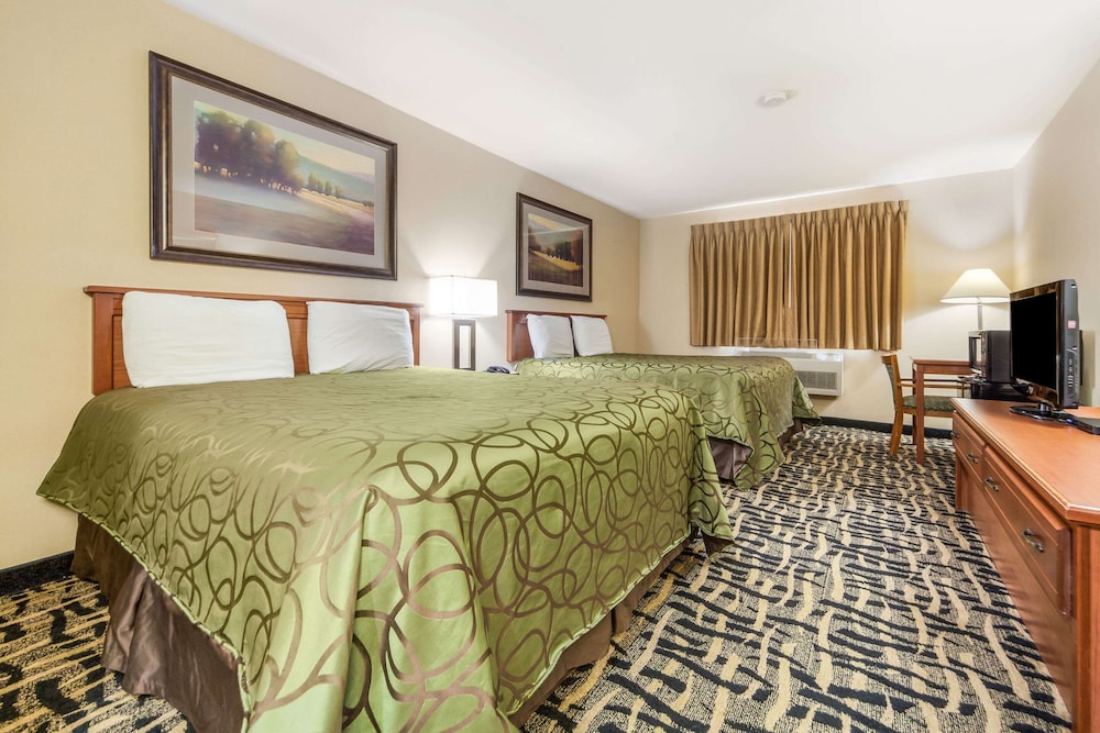 Room, 2 Queen Beds, Accessible, Non Smoking - Photo 1