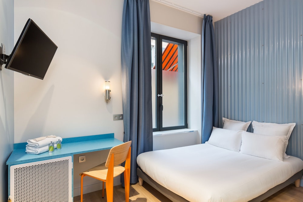 Double Room - Photo 2