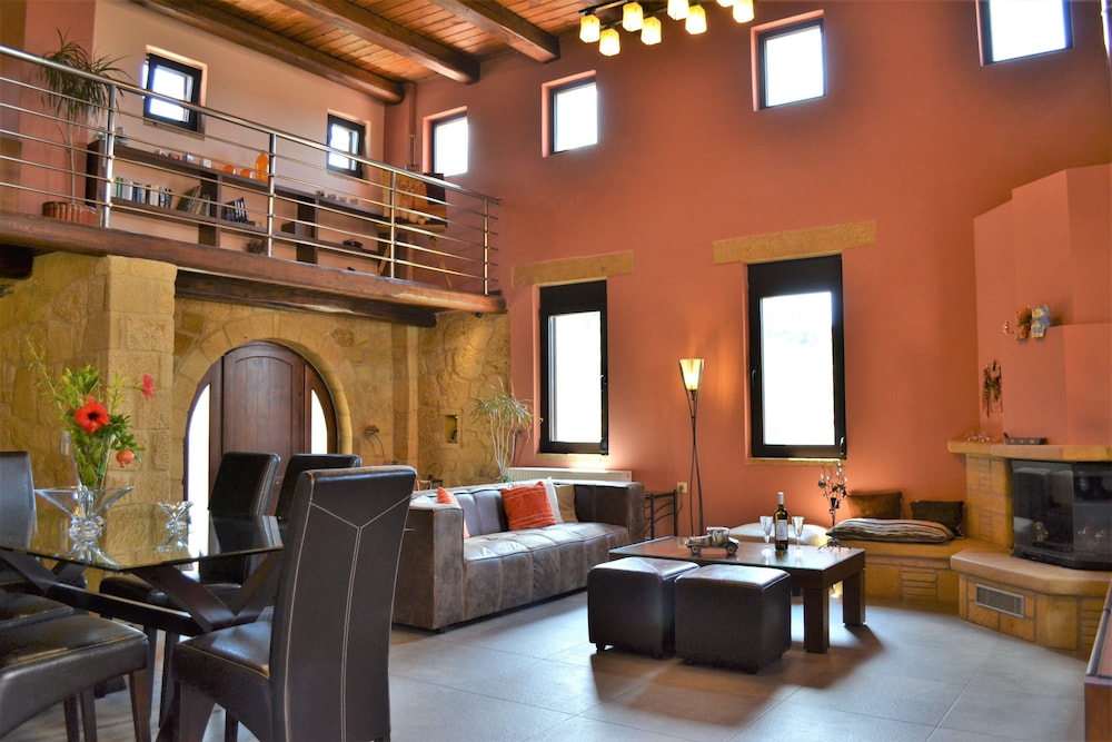 Luxury Villa, Multiple Beds, Smoking