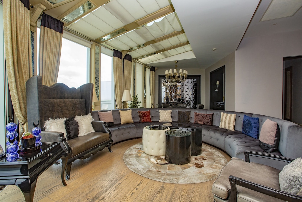 Penthouse Lord