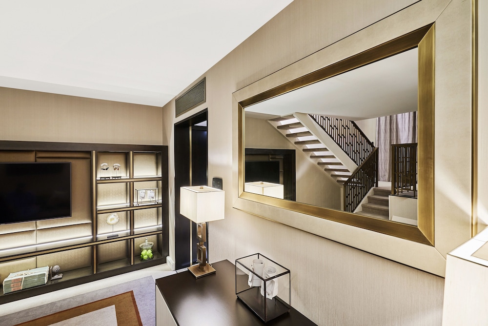 Suite, 1 King Bed (Loft) - Photo 4