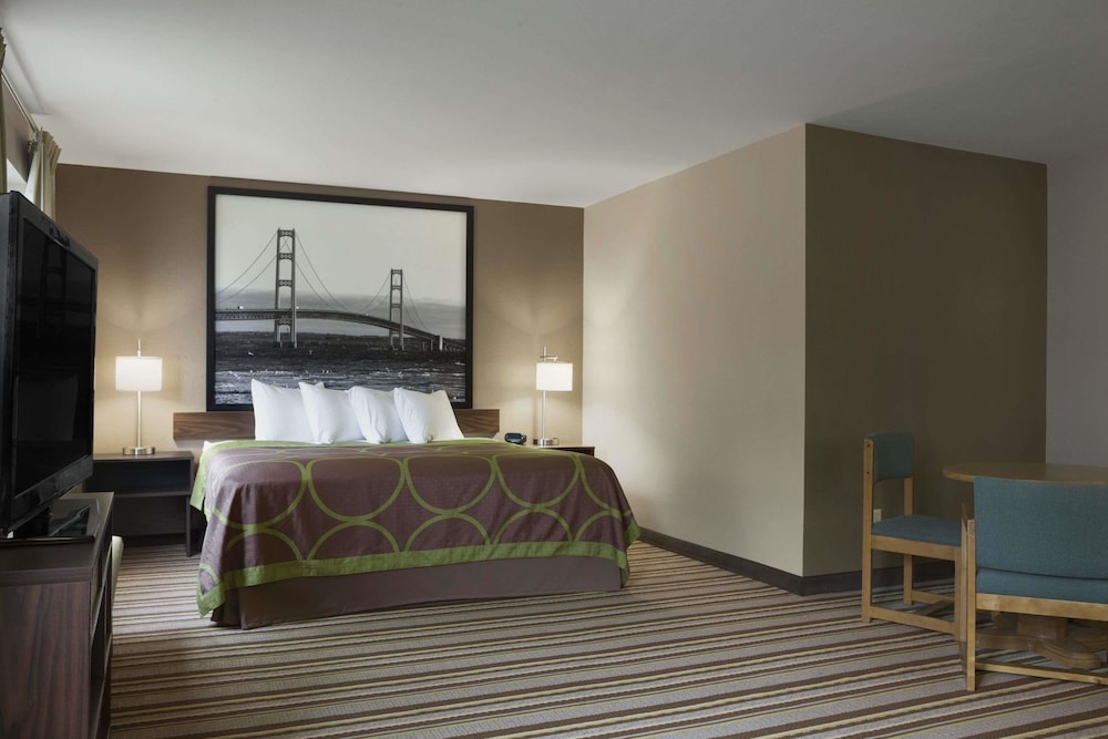 Studio Suite, 1 King Bed, Non Smoking - Photo 1