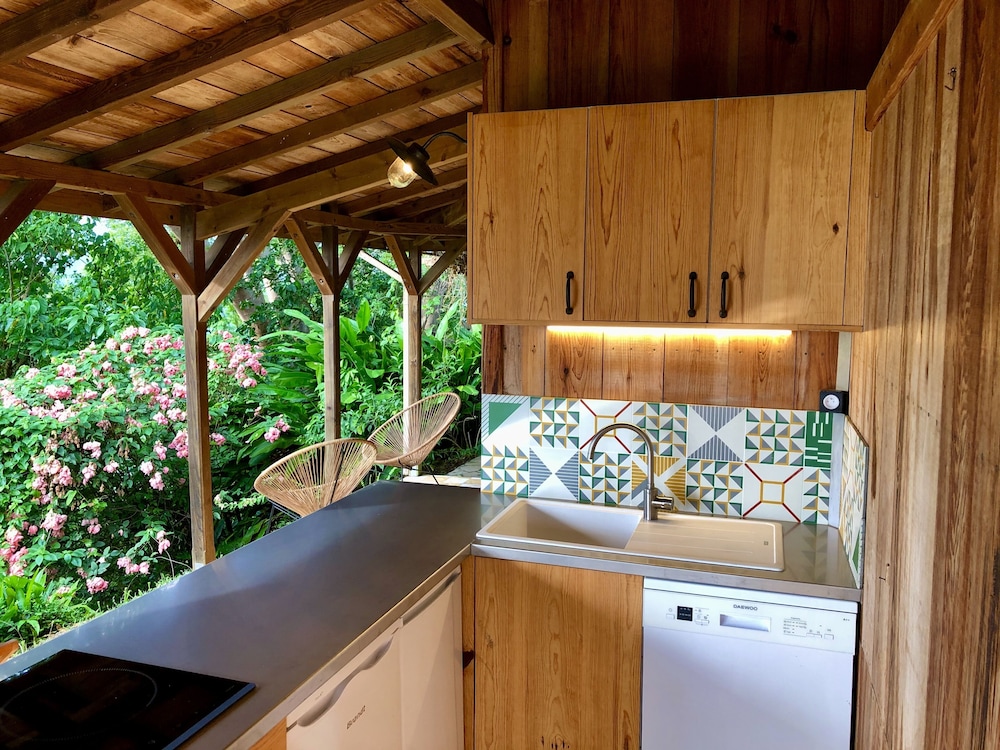 Signature Cottage, Private Bathroom, Sea View photo 2