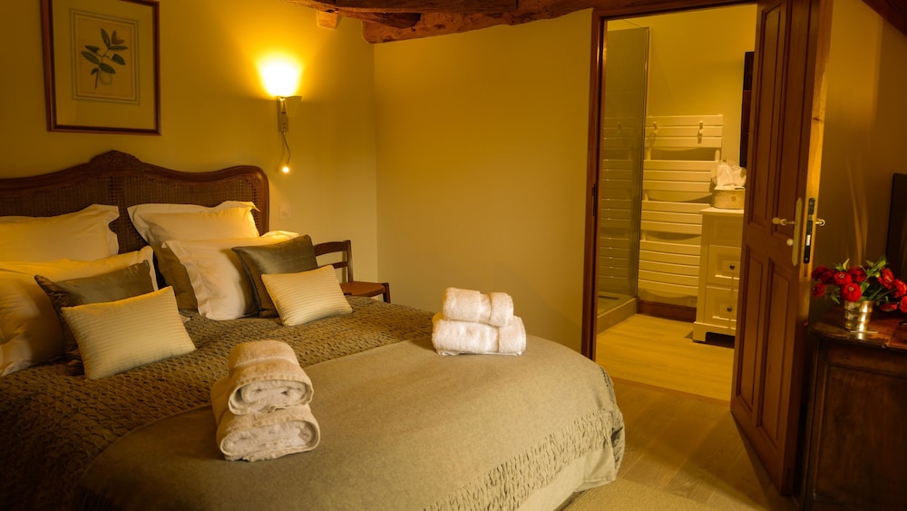 Luxury Suite photo 1