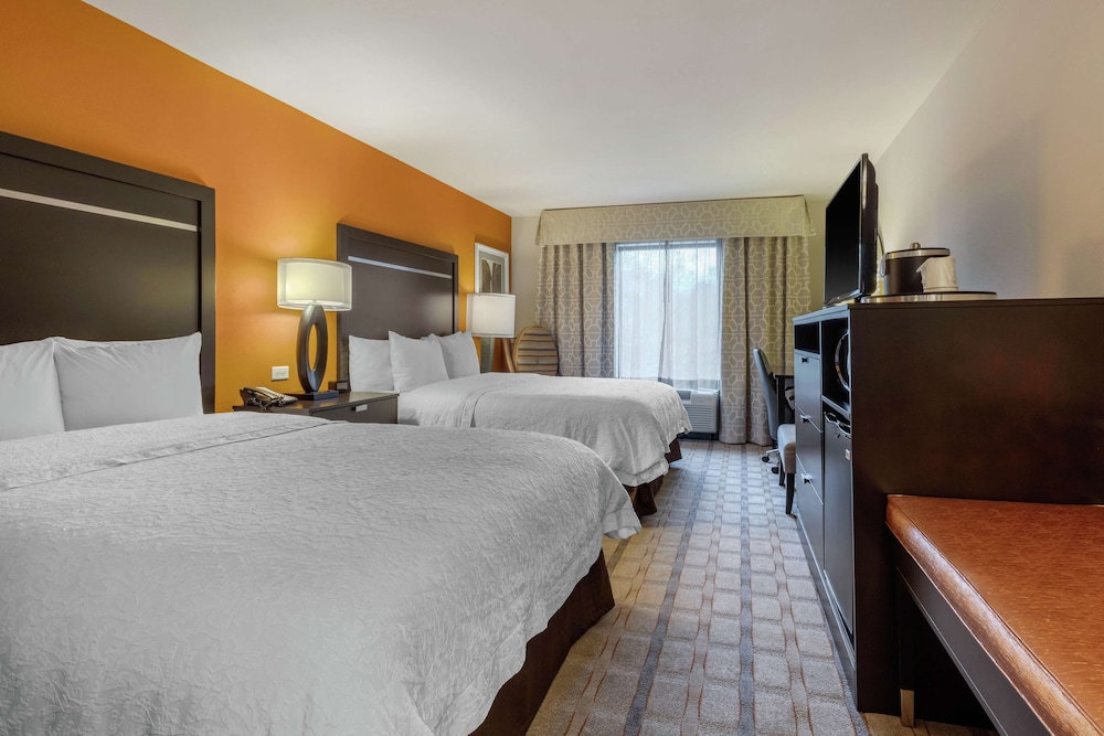 Room, 2 Queen Beds, Refrigerator