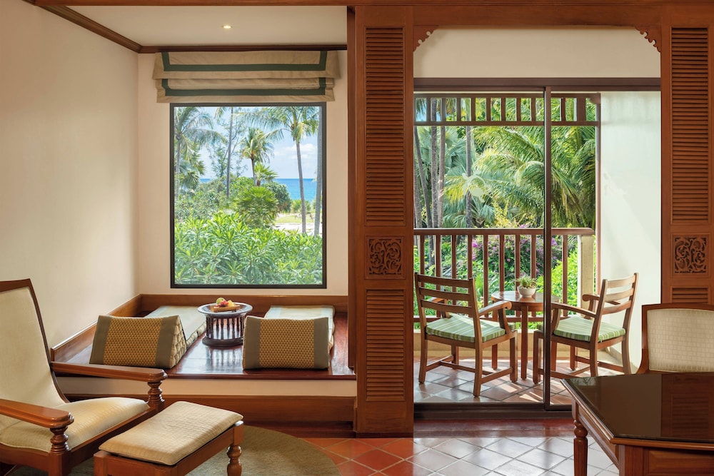 Room, 2 Double Beds, Partial Sea View (Balcony) - Photo 8