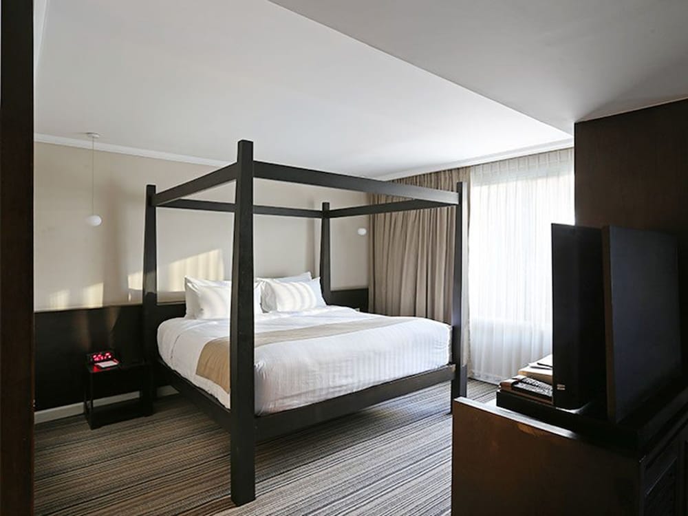 Junior Suite, 1 King Bed photo 1