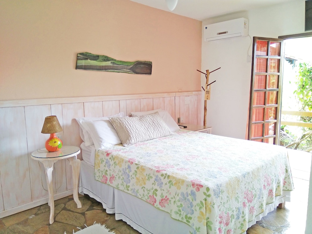 Luxury Triple Room, 1 Queen Bed with Sofa bed photo 2