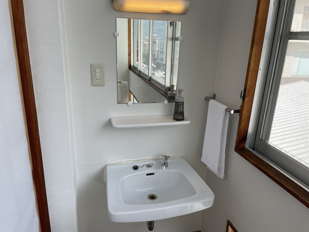 Triple Room, Shared Bathroom photo 3