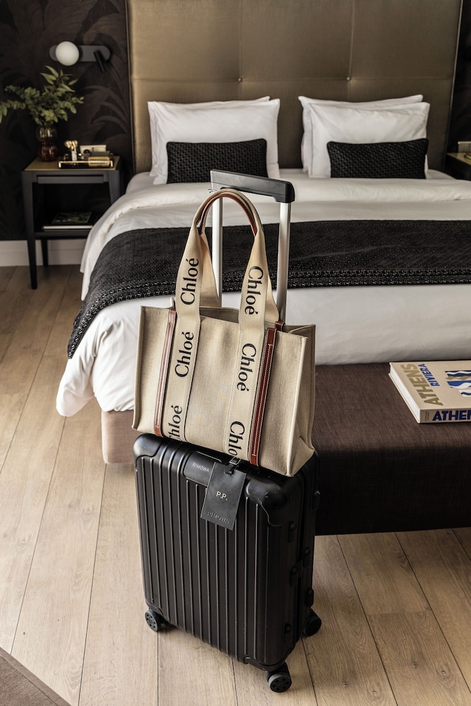 Deluxe Double or Twin Room - Photo 10