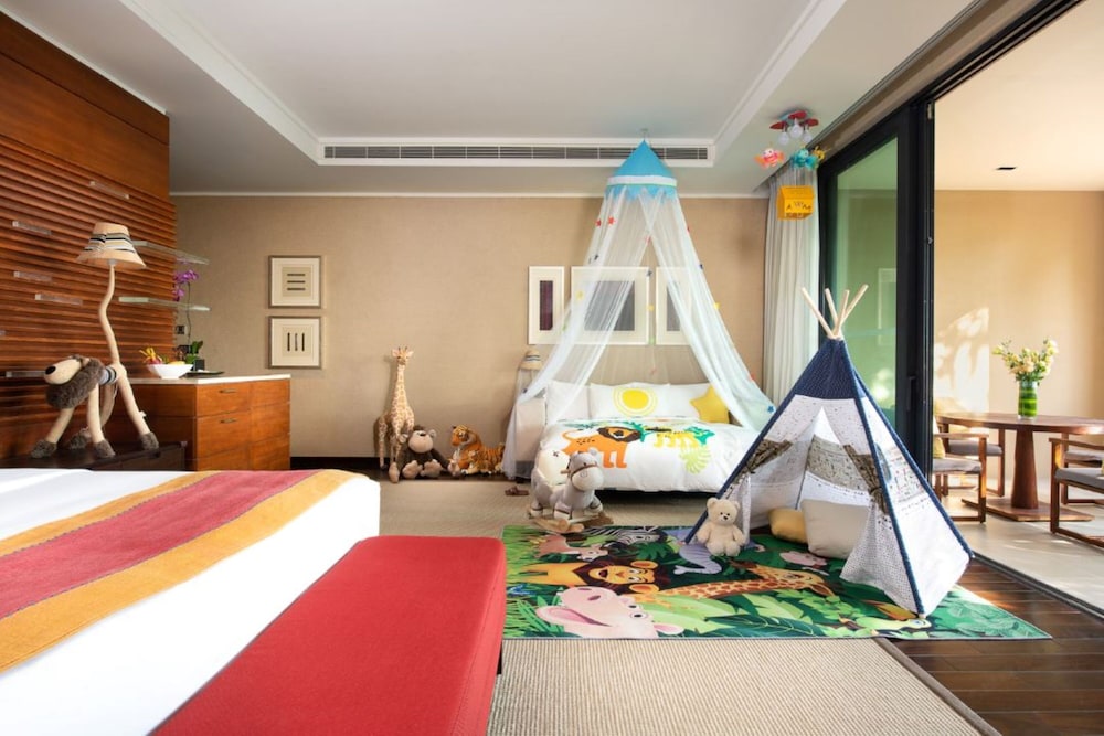 Family Room, 2 Twin Beds, Balcony