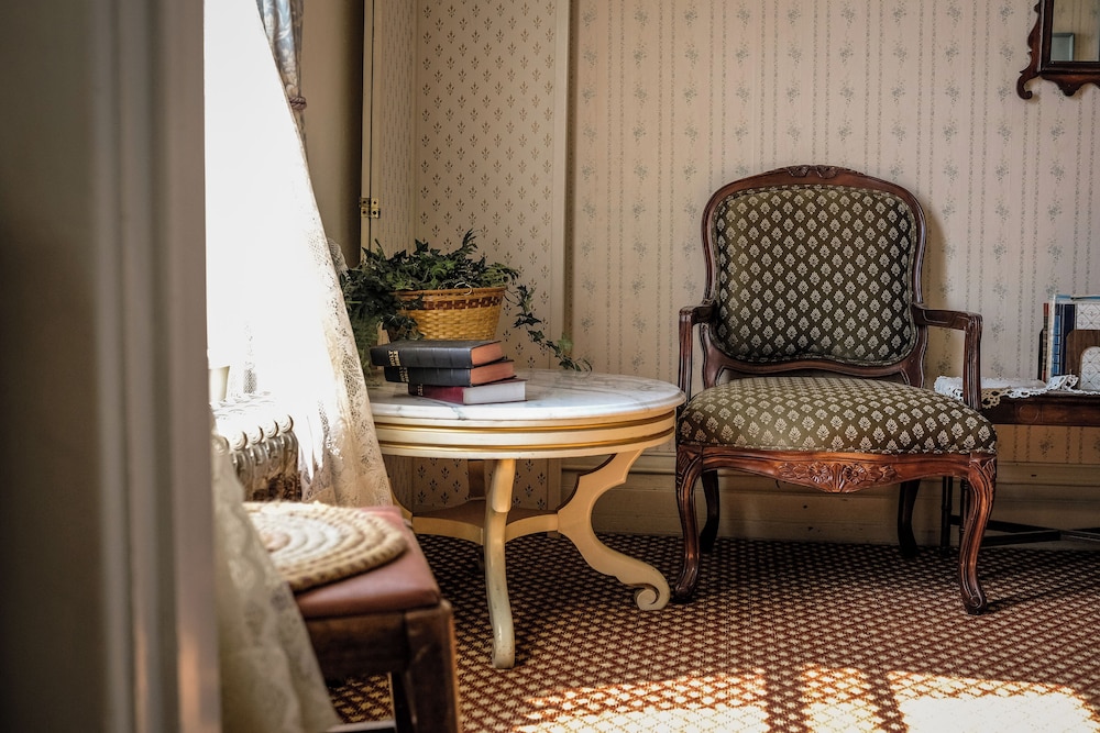Deluxe Suite photo 3