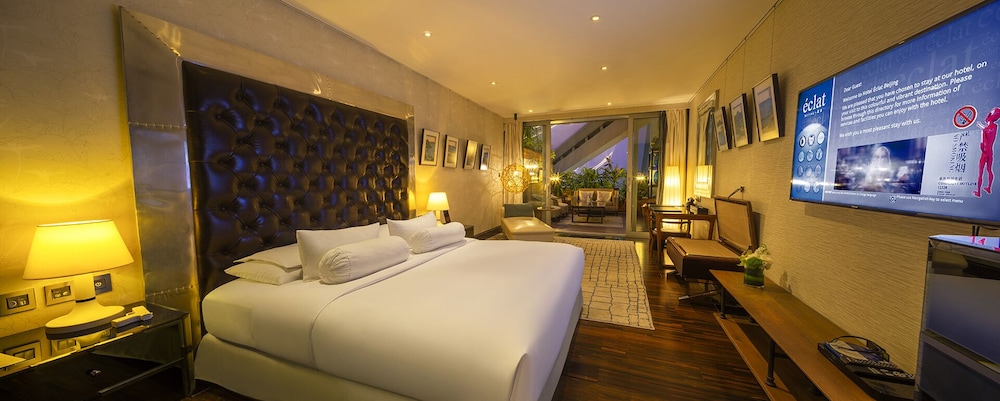 Grand Deluxe King with Terrace - Photo 7