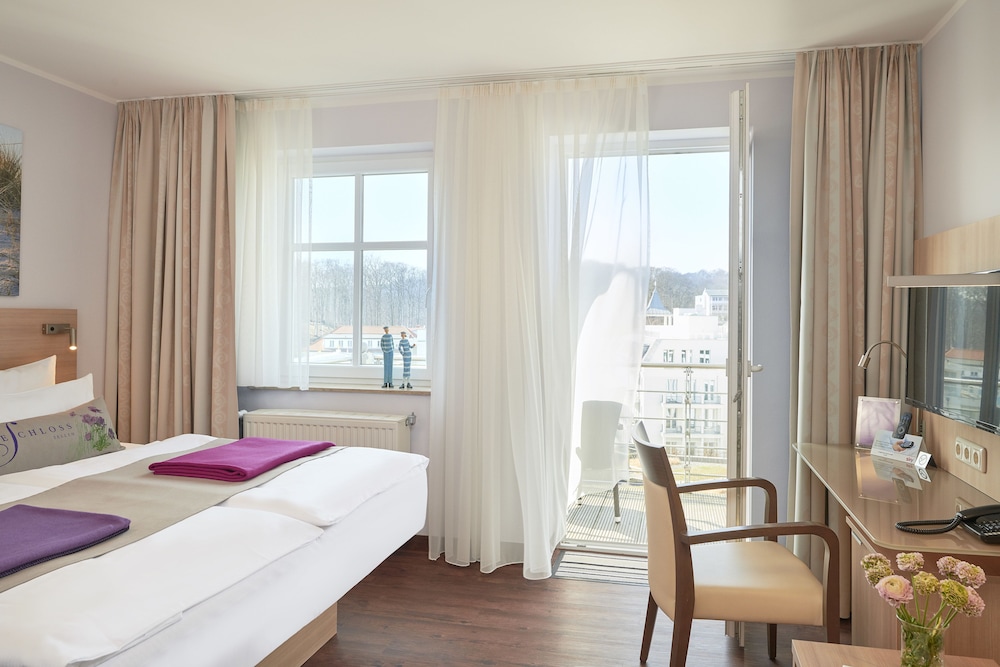 Double Room, Balcony, Partial Sea View