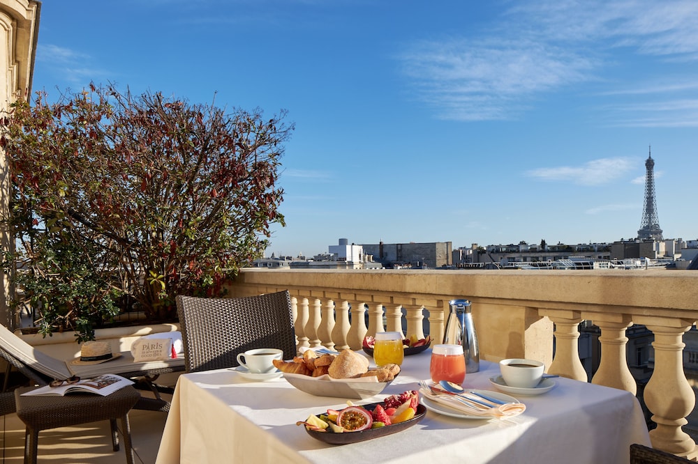 Boudoir Room Terrace Eiffel Tower photo 2