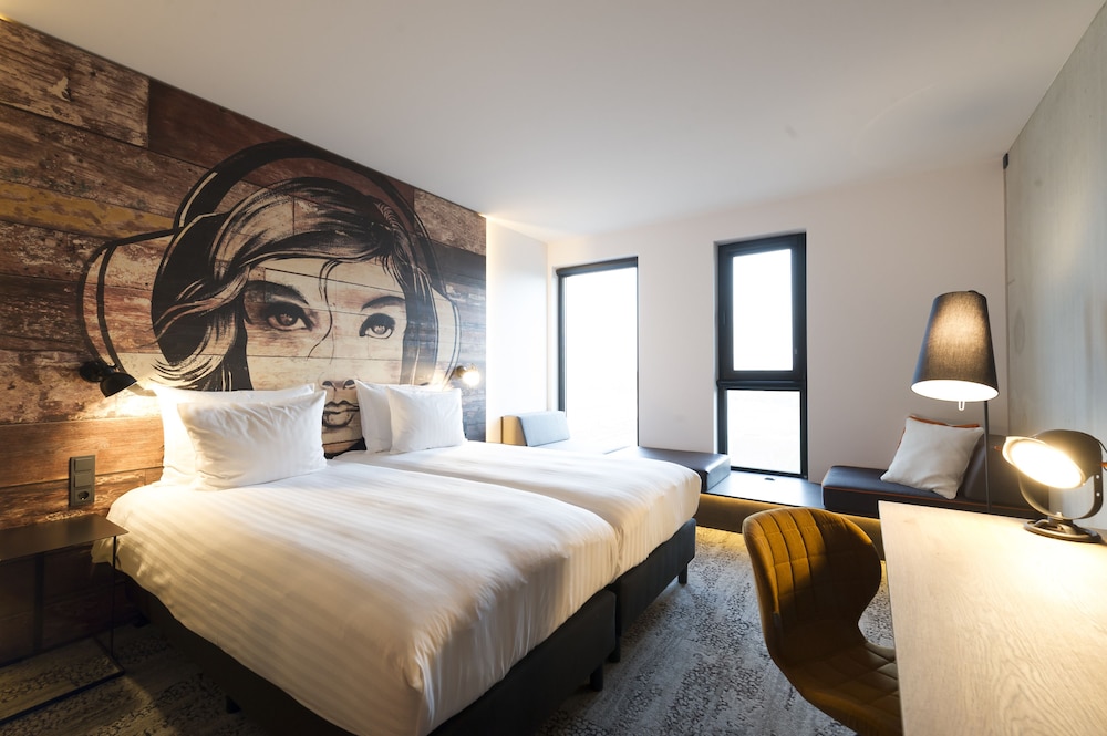 Room (InTune) photo 3