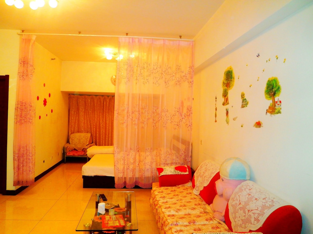 One-Bedroom Apartment A photo 2