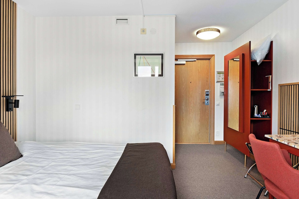 Standard Room, 1 Double Bed, Non Smoking photo 2