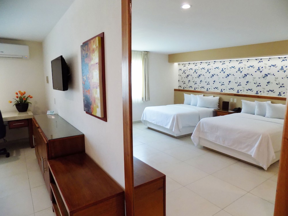 Standard Twin Room - Photo 8