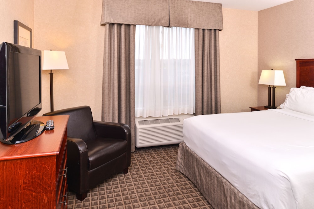 Suite, 2 Queen Beds - Photo 2
