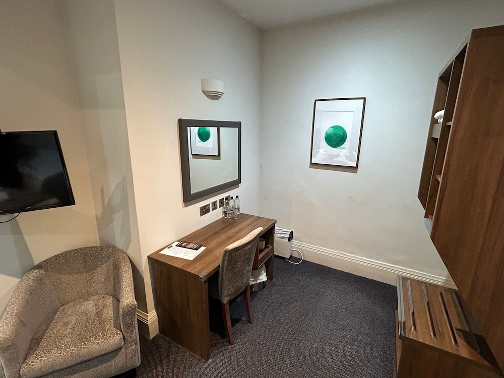 Deluxe Double Room, Ensuite photo 3