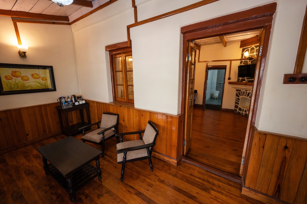 Suite (Heritage) - Photo 9
