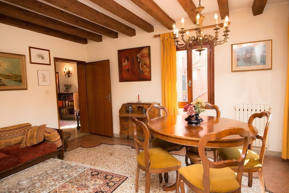 Apartment, 2 Bedrooms, City View photo 3