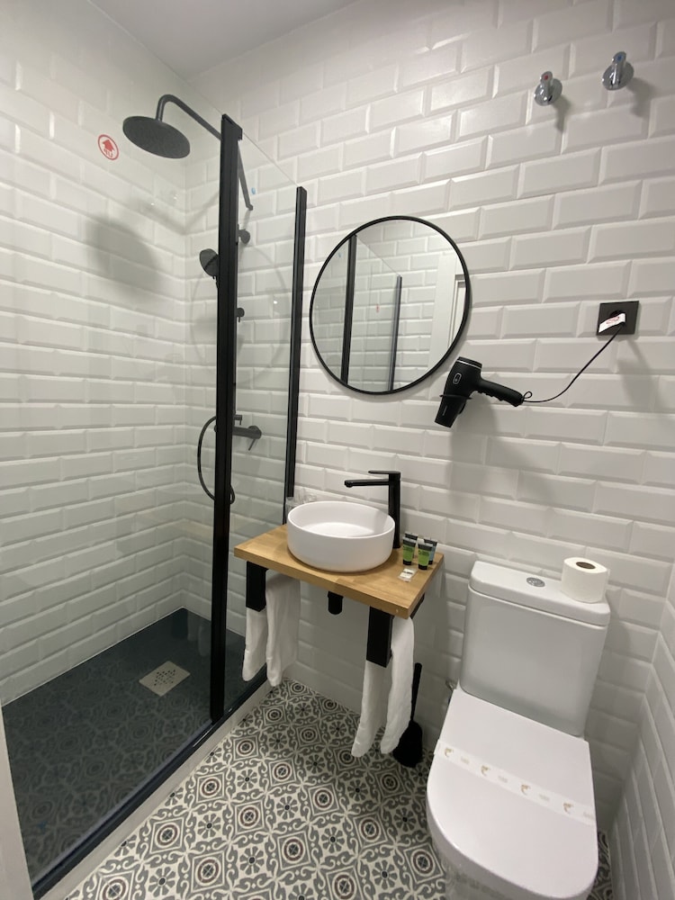 Double Room - Photo 4