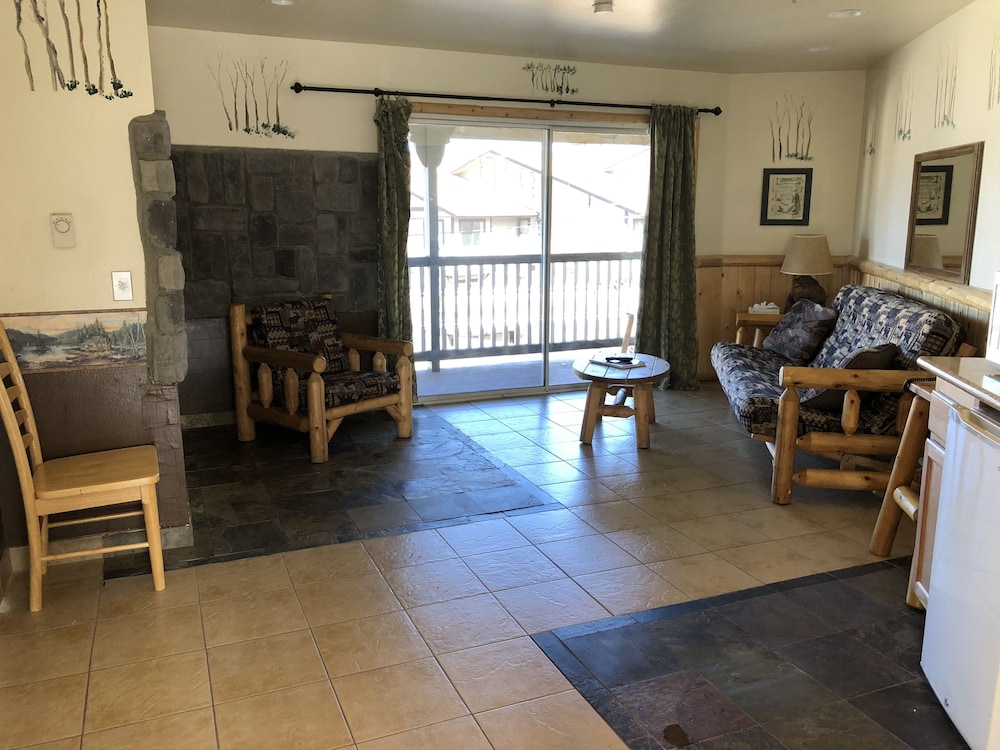 Family Suite, 1 Bedroom, Fireplace, Lake View