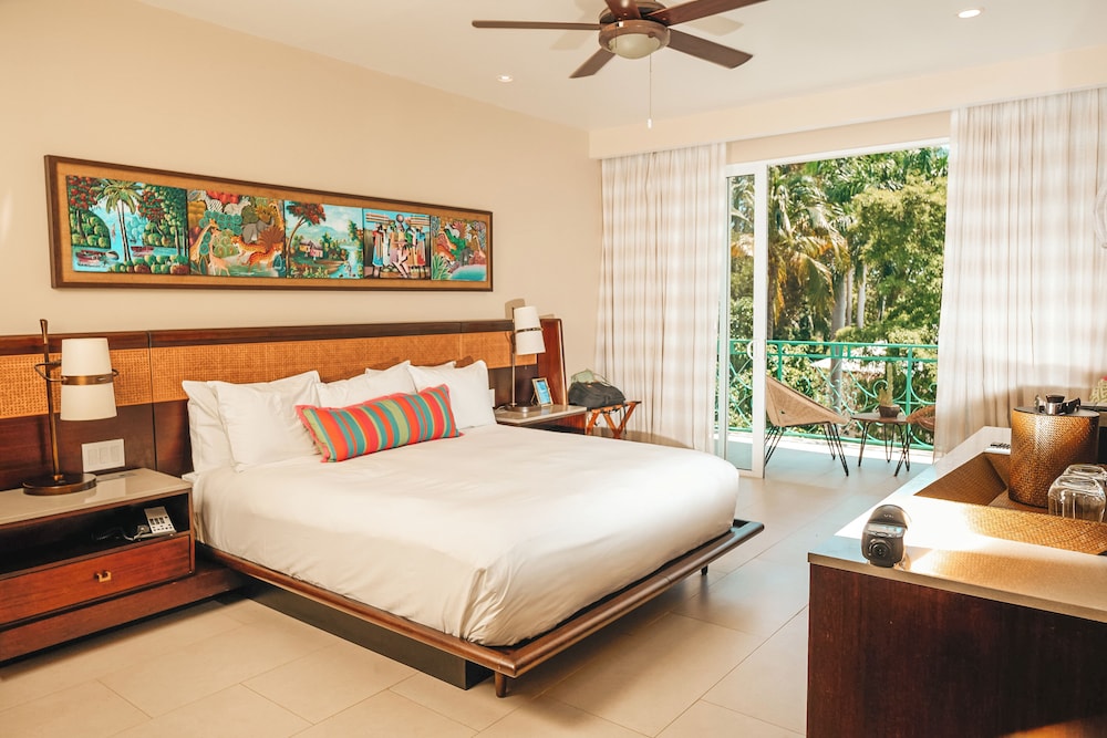 Executive Single Room, Pool View