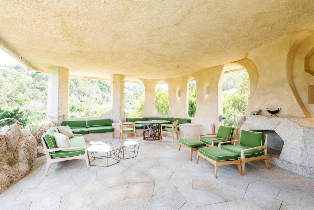 Suite (Pool Suite) - Photo 7