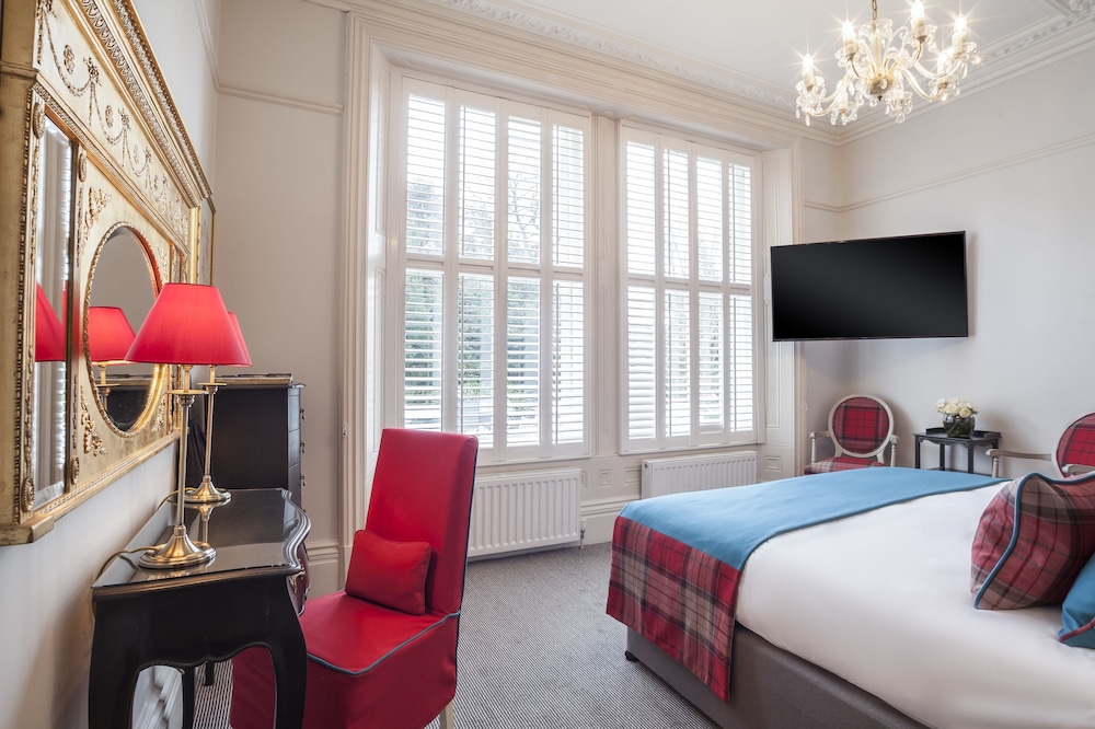 Deluxe Room, 1 King Bed, Park View photo 3