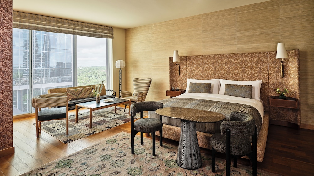 Queen Room with Two Queen Beds (Non Smoking)