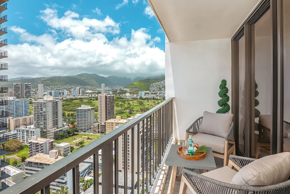 Premium Remodeled Condo with Ocean View and Parking: Premium Condo, 1 Bedroom, Air conditioning, Ocean View (0163) photo