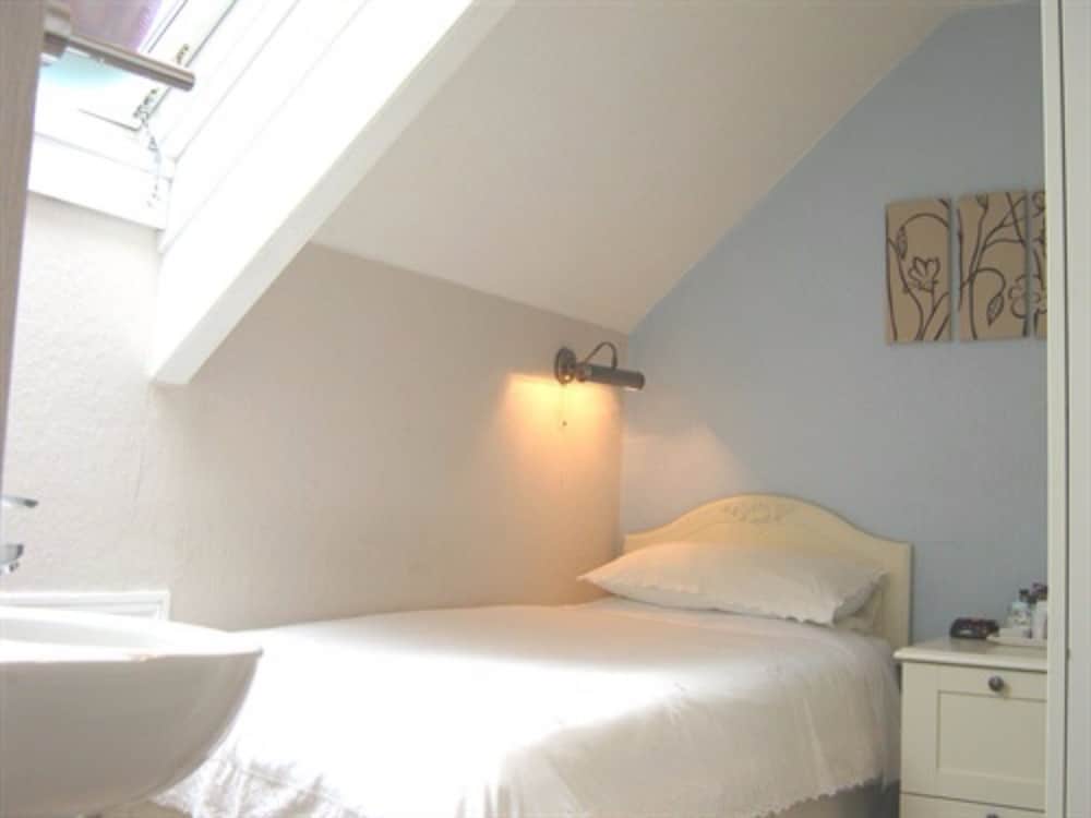 Single Room, Ensuite (Shower, 2nd floor) photo 2