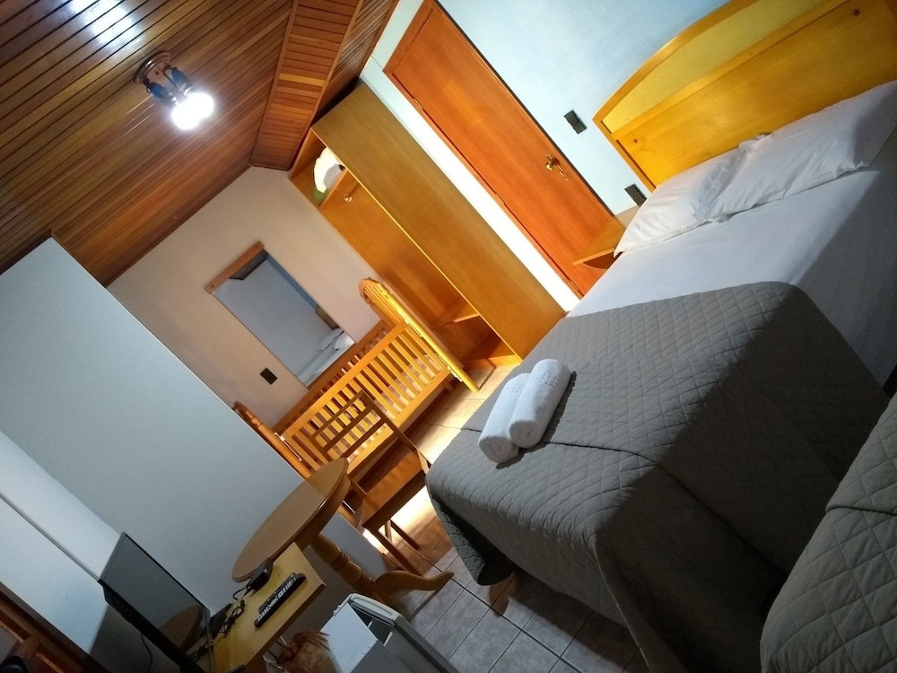 Triple Room, Multiple Beds, Non Smoking photo 1