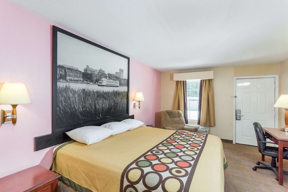 Room, 1 King Bed, Non Smoking photo 3