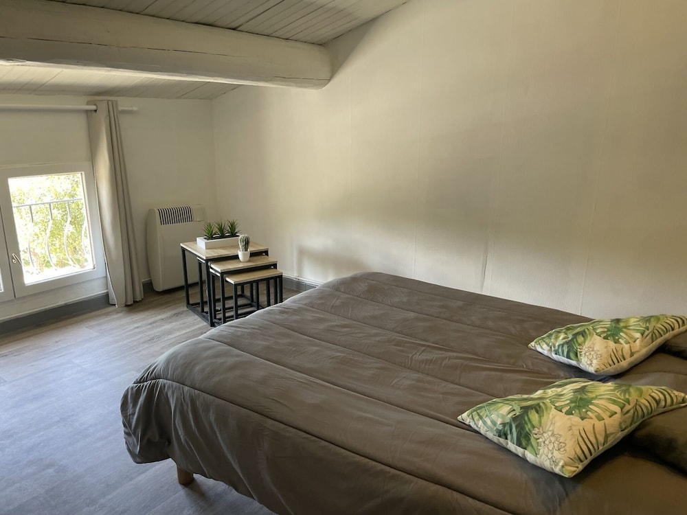 Family Apartment photo 3