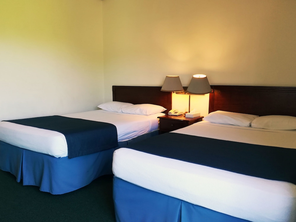 Room, 3 Twin Beds, Non Smoking photo 1